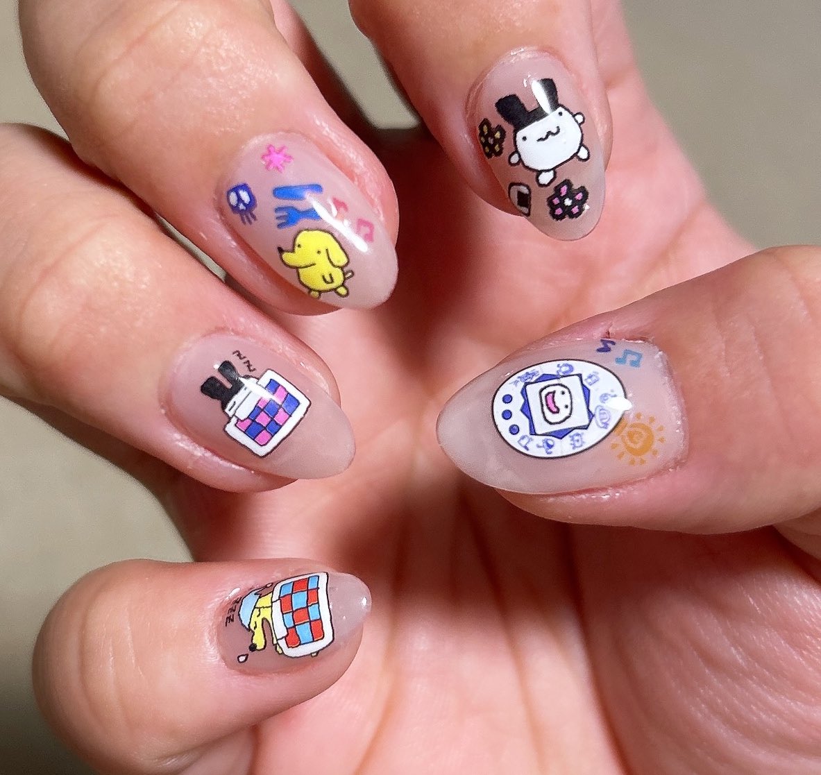 KArisa0212's tweet image. かわよいーーーー(  ✋˘ ˘👌  )
セルフネイル💅✨
初キャラネイル💅