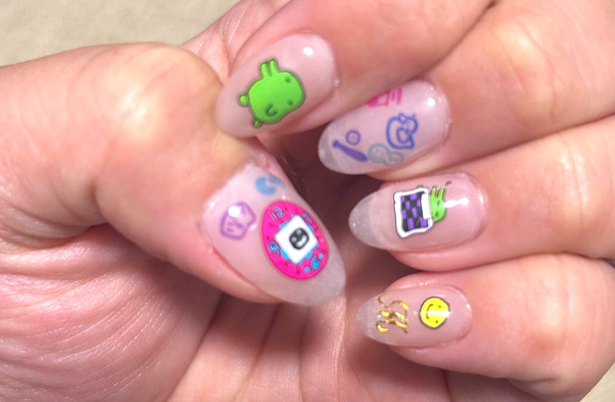 KArisa0212's tweet image. かわよいーーーー(  ✋˘ ˘👌  )
セルフネイル💅✨
初キャラネイル💅