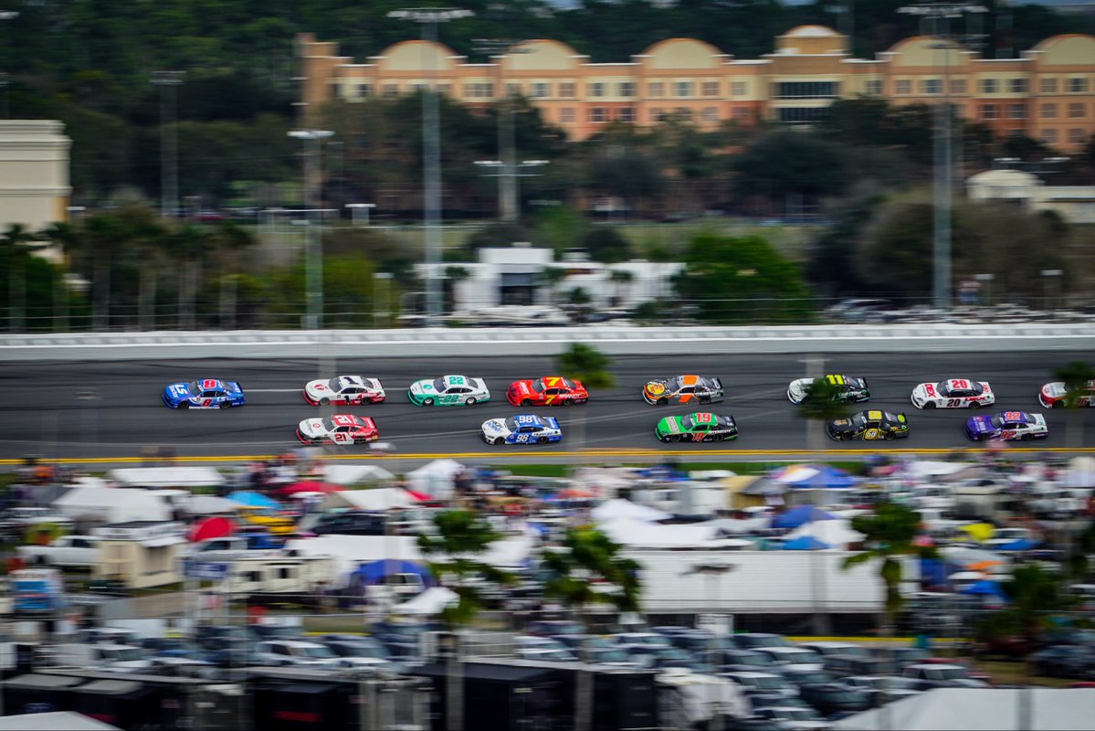 JebBurtonRacing's tweet image. Congratulations to JRM and everyone at that joint on 100 wins. We finished second but those 18 starts rebuilt my career and gave me great opportunities since. 👊🏻👍🏻
