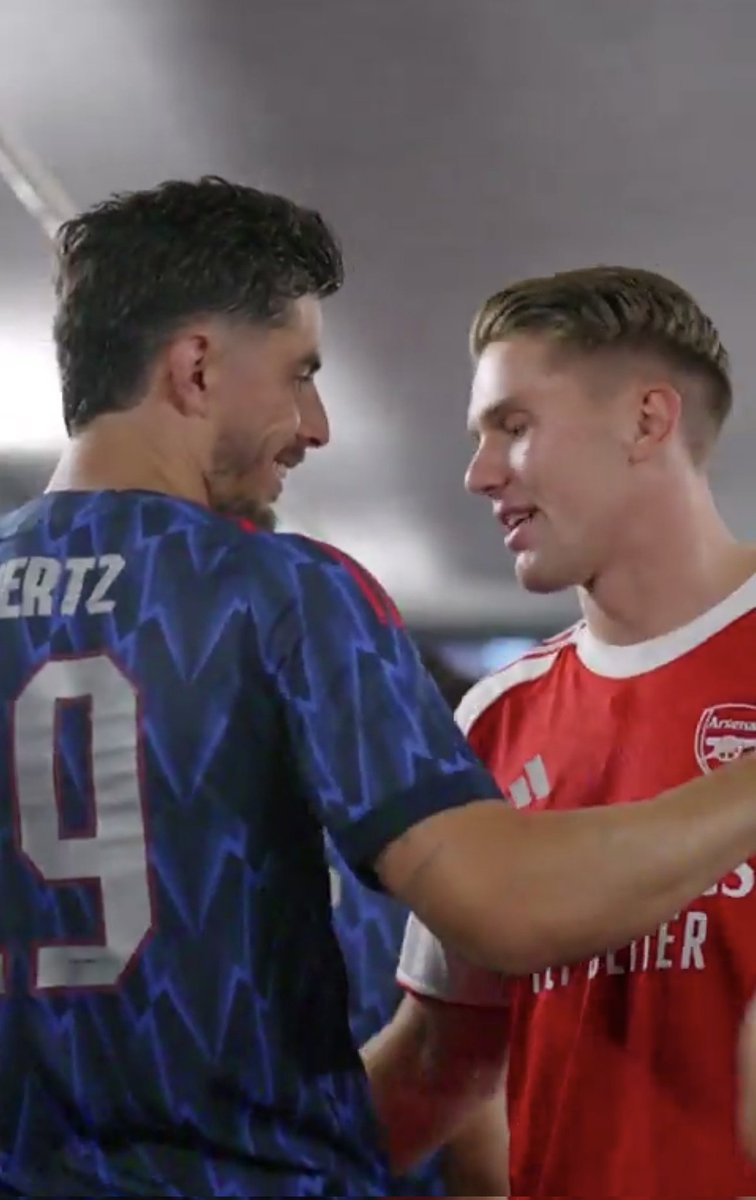 OldBaldGooner's tweet image. Caption this.....