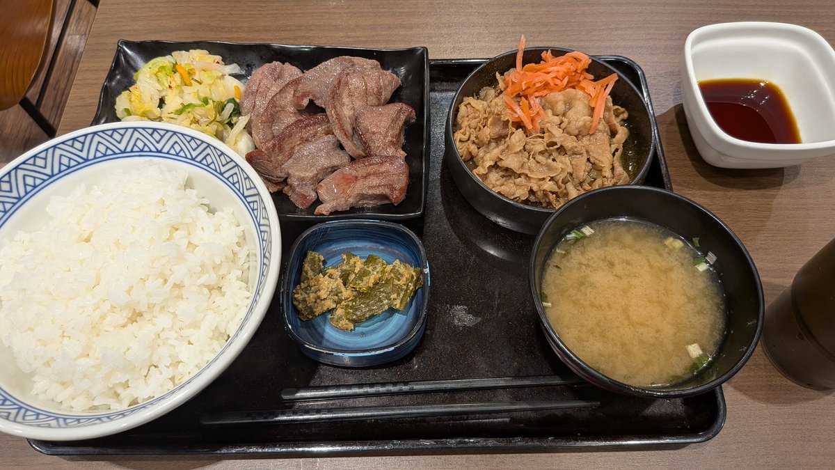 IShintaros's tweet image. 宮城限定牛たん(アメリカ産)定食