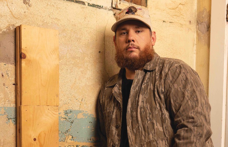 Stereoboard (@stereoboard) on Twitter photo Country superstar <a href="/lukecombs/">Luke Combs 🎤</a> has returned with a new single, Back In The Saddle: tinyurl.com/ykaxpm3j Country superstar <a href="/lukecombs/">Luke Combs 🎤</a> has returned with a new single, Back In The Saddle: tinyurl.com/ykaxpm3j