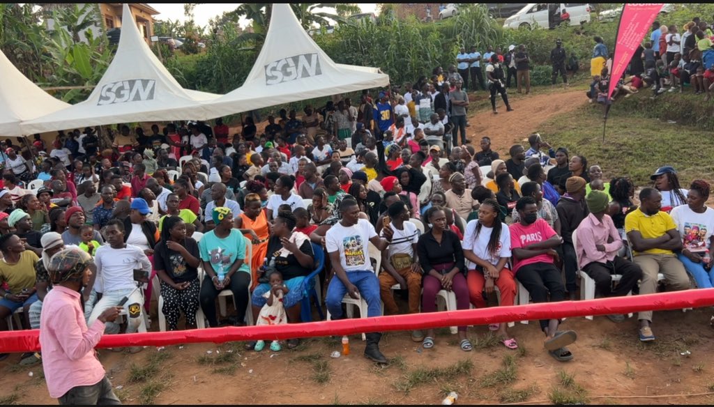 SGWug's tweet image. Crowd enjoying SGW sperm wars!