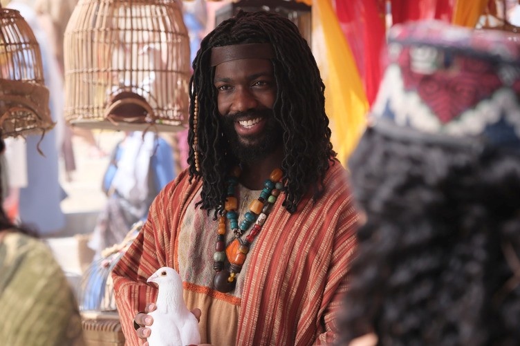 From selling luggage to starring in The Chosen, Tony King ’23 MFA (Acting) is making major moves. After UConn, he bet on himself—and won. Now filming Season 6 in Italy.

Read his story: l8r.it/jsH8