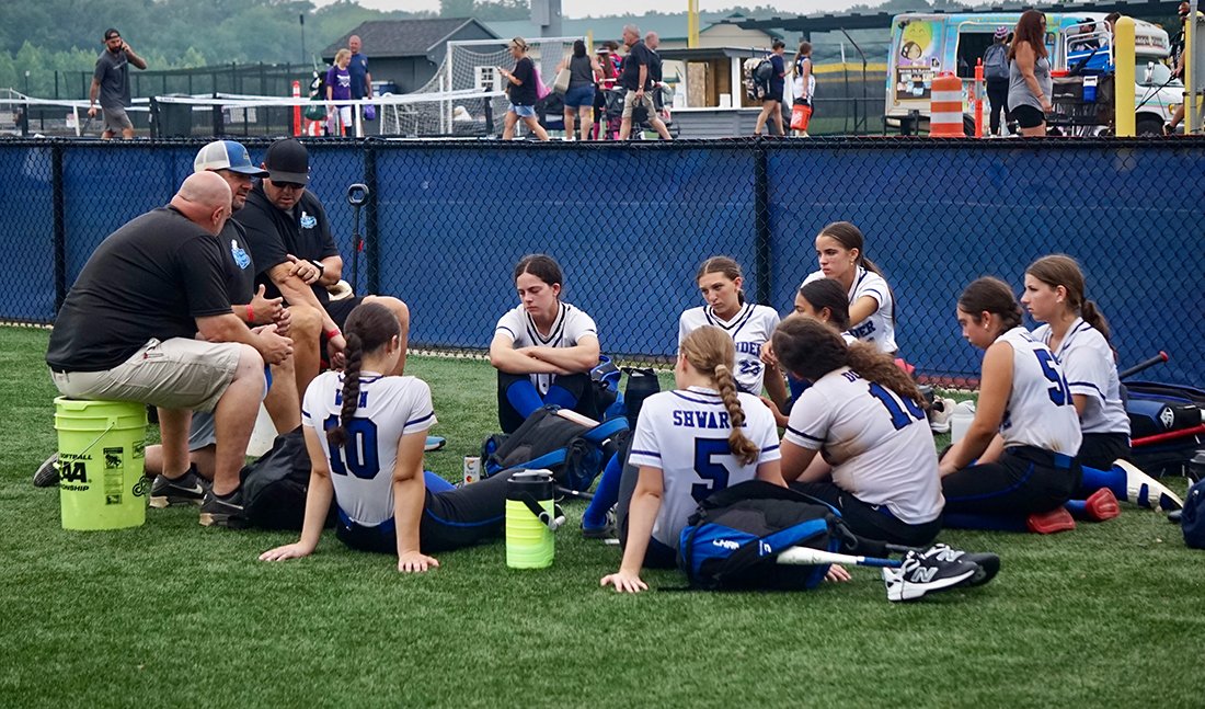 CtSoftballBlog's tweet photo. It's the time of year where another travel softball season is coming to an end, and this was just a reminder that it's always tough to say goodbye - https://t.co/7SrpbZEyEG #ctsb #ctsoft #travelsb https://t.co/VXkdhcDAAv