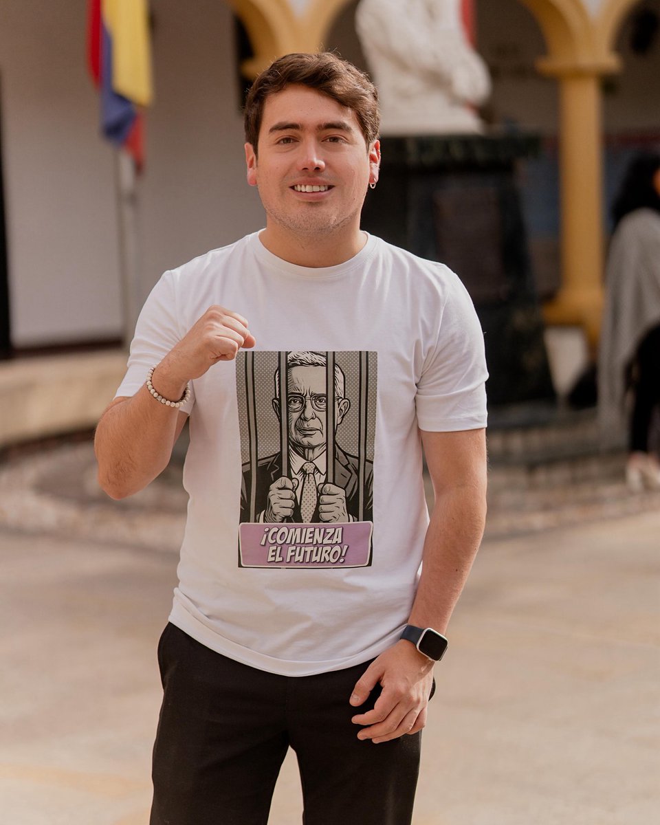 Like por la camiseta con la que vine al Concejo hoy 😉
