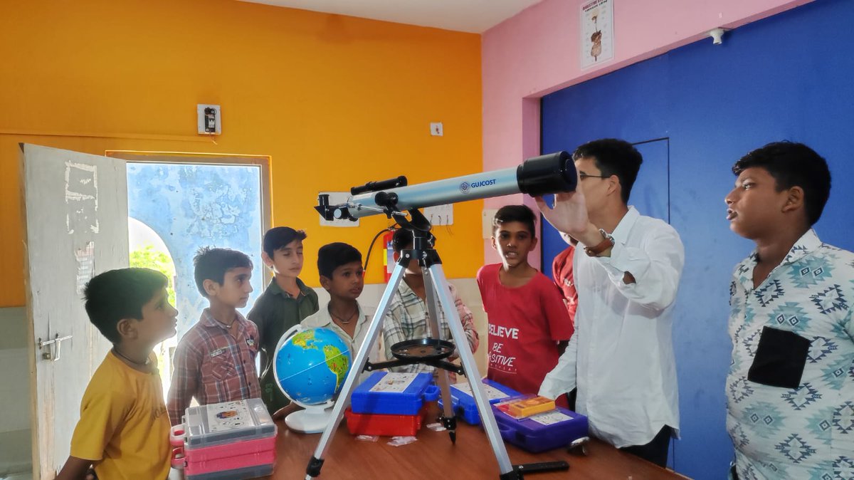 bcdcscdwark's tweet photo. Dwarka's young minds are brilliant! ✨ Our IP Lab proudly welcomes local students, giving them real-world experience with 3D printers and vital knowledge on fire extinguishers. Investing in the next generation right here in Dwarka! 
@narottamsahoo @InfoGujcost @IndiaDST https://t.co/9zaUO6Eklc
