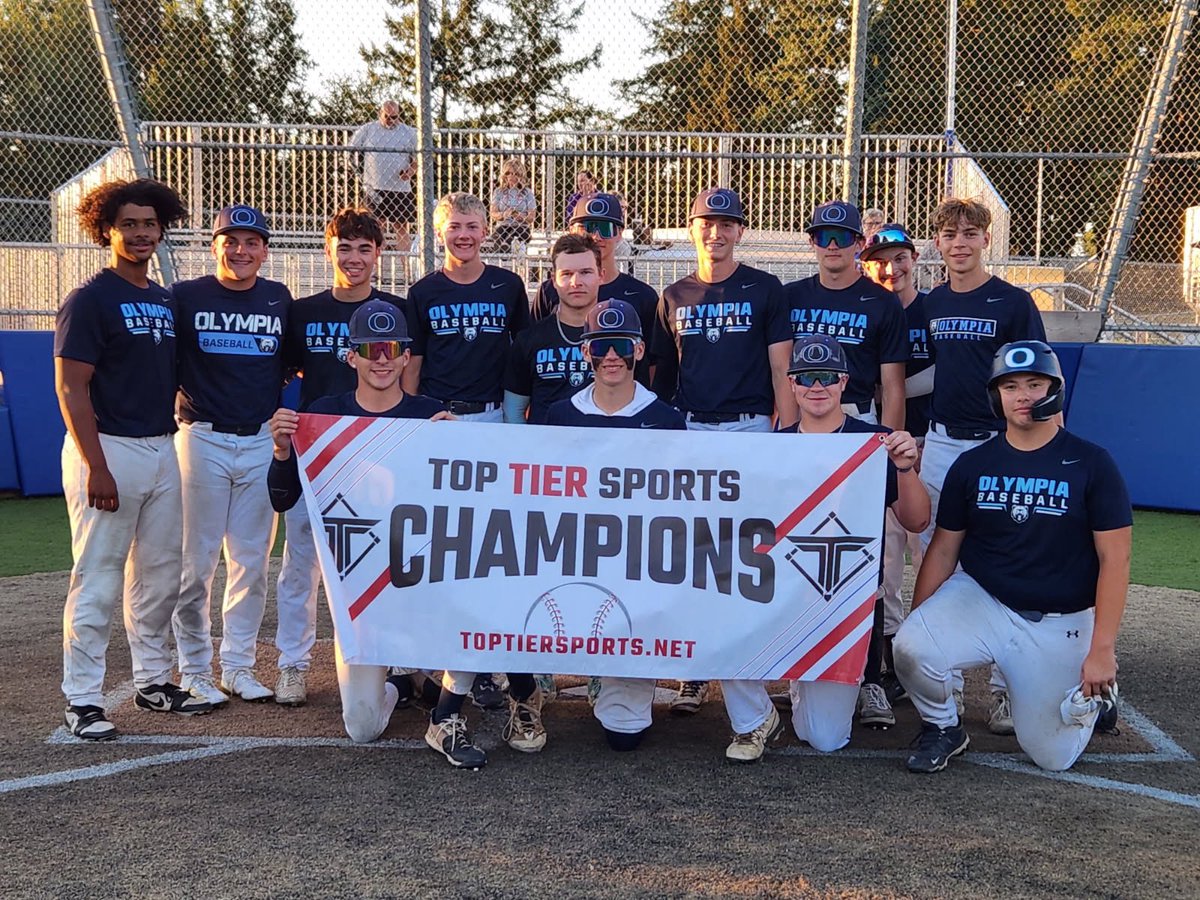 Congrats to 16u on closing the summer out with tourney title!