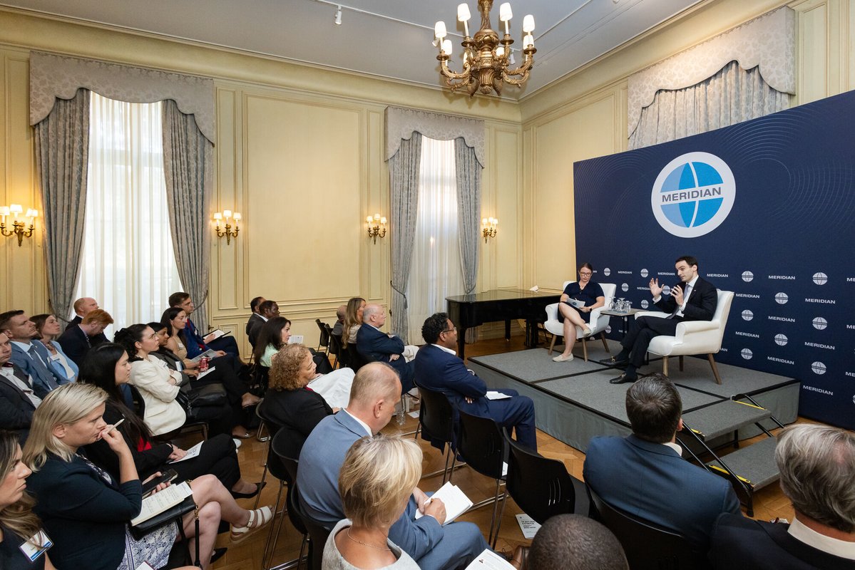 MeridianIntl's tweet image. How will the U.S. lead the global AI race? 🇺 At our #TechEnvoy Series, @mkratsios47 previewed the White House AI Action Plan and explored what it will take to secure U.S. leadership.

PC: @oskardap 

#OpenDiplomacy #TechEnvoySeries #TechDiplomacy
