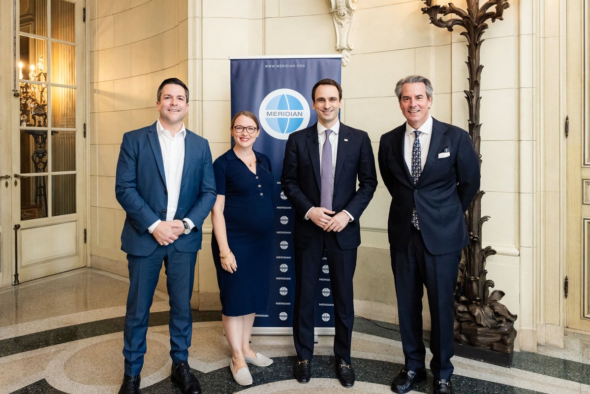MeridianIntl's tweet image. How will the U.S. lead the global AI race? 🇺 At our #TechEnvoy Series, @mkratsios47 previewed the White House AI Action Plan and explored what it will take to secure U.S. leadership.

PC: @oskardap 

#OpenDiplomacy #TechEnvoySeries #TechDiplomacy