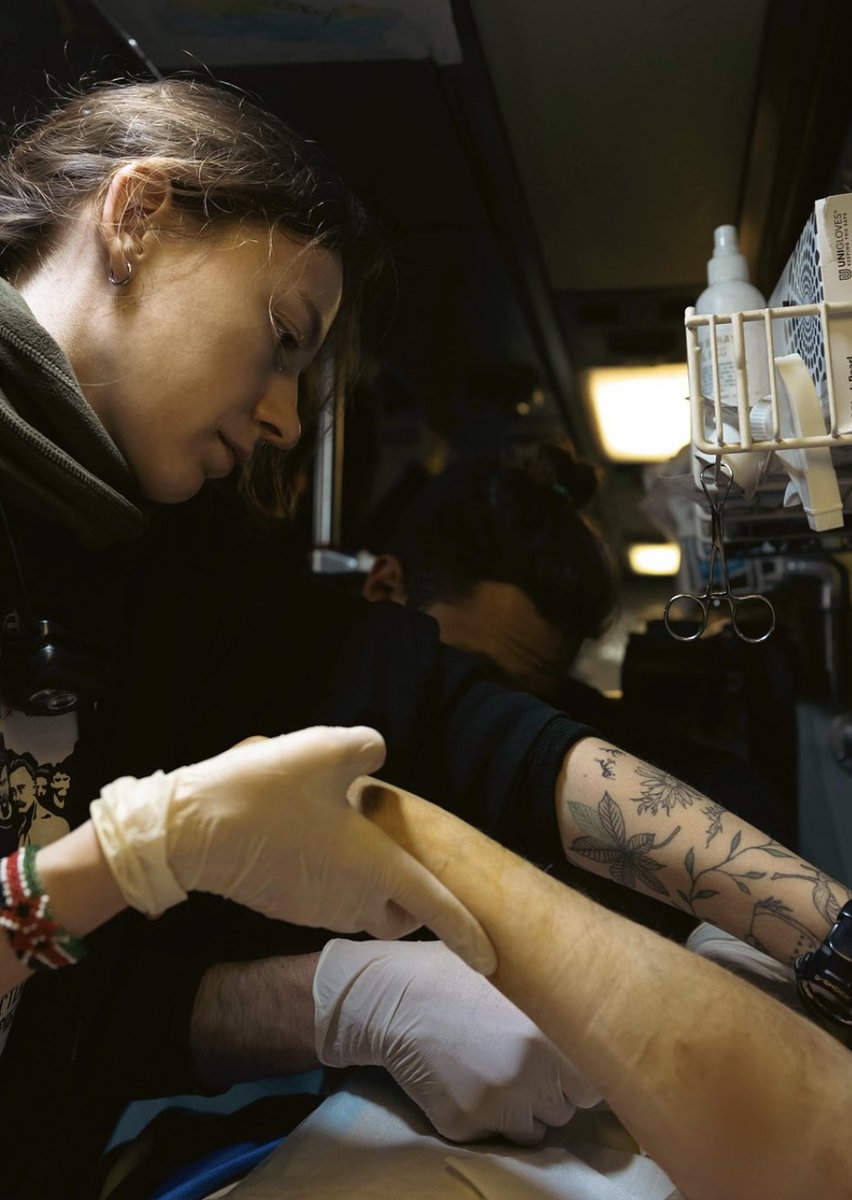 Olena “Kytsia” Budz joined the Hospitallers battalion in 2024. She has worked in all evacuation roles — casevac, medevac, stabilization point, "Avstriyka" evacuation bus. She has served in the Zaporizhzhia, Kharkiv, Donetsk directions.
Read her story at hospitallers.org.uk/post/i-just-wa…