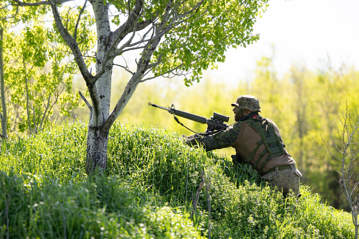 Moving! Covering!

Candidates on the Basic Military Officer Qualification course recently headed into the field to conduct section attacks. Both Regular and Reserve Force officers are developing the leadership skills needed to execute common dismounted tasks within their units.v