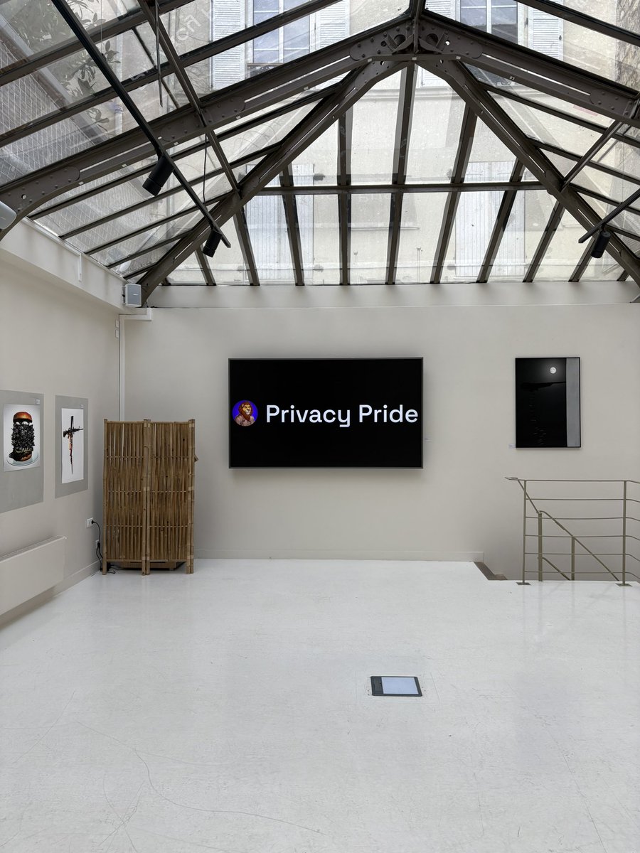 ArtverseParis's tweet image. gm 🤍

See you tonight for the on-chain privacy Apéro at @ArtverseParis ! 🥂

Presented by @AleoHQ x @CryptoMonday 

👉 lu.ma/k2mcmsnq