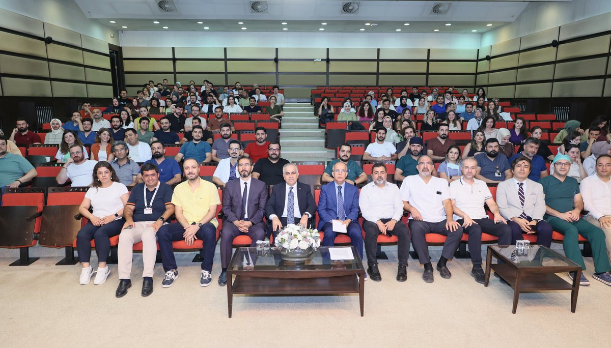 GAÜN REKTÖRÜ PROF. DR. DOĞAN ASİSTAN HEKİMLERLE BİR ARAYA GELDİ

Rektörümüz Prof. Dr. Sait Mesut Doğan, GAÜN Şahinbey Eğitim ve Araştırma Hastanesi’nde görev yapan asistan hekimlerle bir araya geldi.

➡️ habermerkezi.gaziantep.edu.tr/2025/07/28/gau…

#GaziantepÜniversitesi #ParlayanYıldız