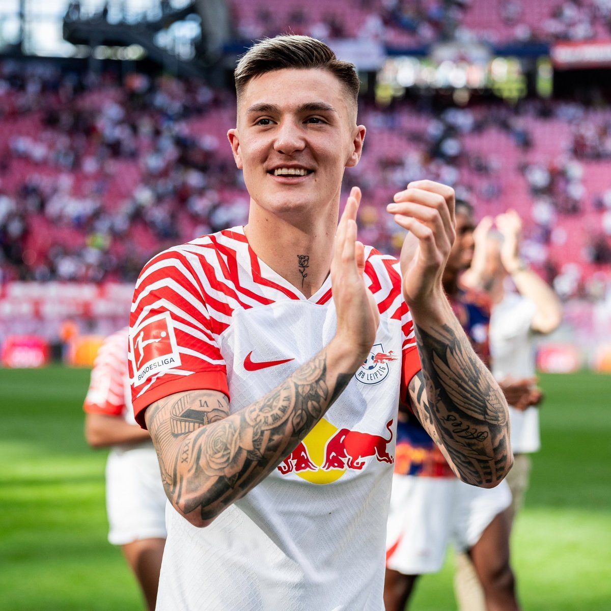 TheUTDHQ's tweet image. Would you sign Benjamin Sesko for Manchester United? 🇸🇮✍️
YES/NO👇