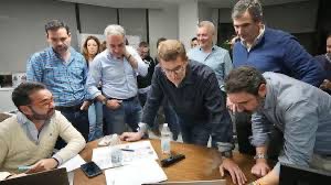 Jose Ramón Carmona (@jotacarmona_) on Twitter photo Muy orgulloso de formar parte del equipo de <a href="/NunezFeijoo/">Alberto Núñez Feijóo</a> como secretario nacional de Evolución Demoscópica en el equipo de <a href="/eliasbendodo/">Elías Bendodo</a>
#tomapartidoporespaña Muy orgulloso de formar parte del equipo de <a href="/NunezFeijoo/">Alberto Núñez Feijóo</a> como secretario nacional de Evolución Demoscópica en el equipo de <a href="/eliasbendodo/">Elías Bendodo</a>
#tomapartidoporespaña