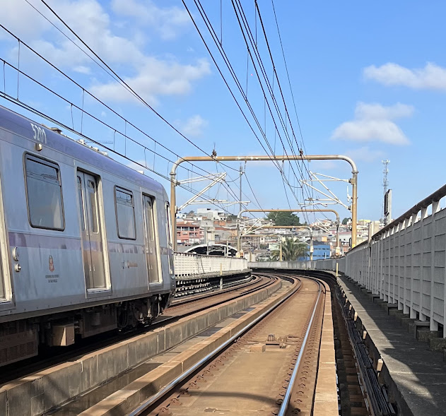 DiariodaCPTM's tweet image. Motiva e CAF firmam parceria inédita para manutenção da Linha 5-Lilás

A Motiva Trilhos, nova marca do Grupo CCR para mobilidade sobre trilhos, anunciou nesta segunda (28) um modelo inédito de manutenção ferroviária na Linha 5-Lilás, em parceria com a CAF Brasil — subsidiária da…