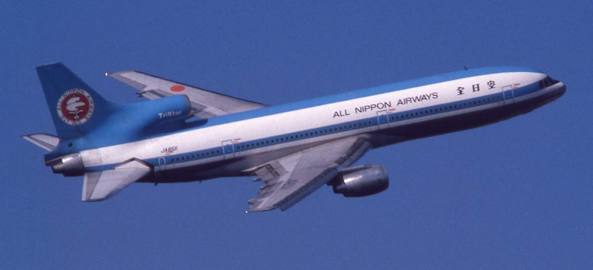 全日空のロッキード社製トライスター機が17歳の青年によって乗っ取られる