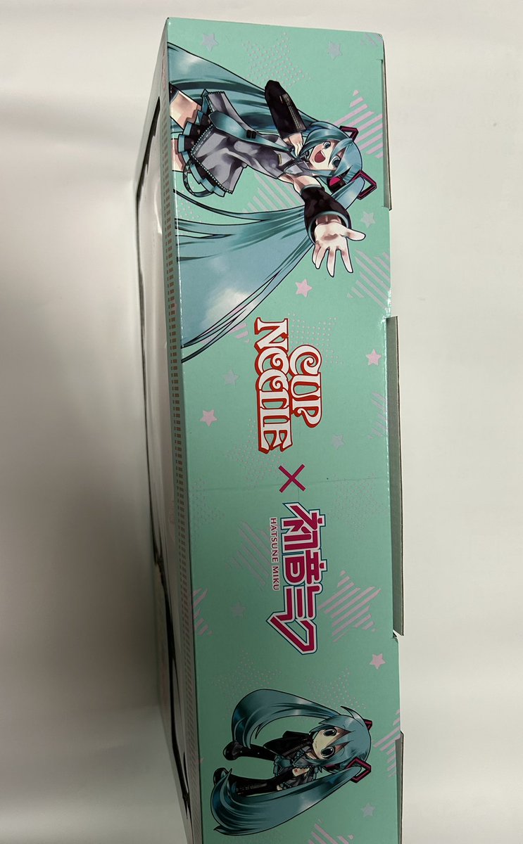 香港 お土産。 ネタ枠？笑 カップヌードル✖️初音ミク コラボ商品