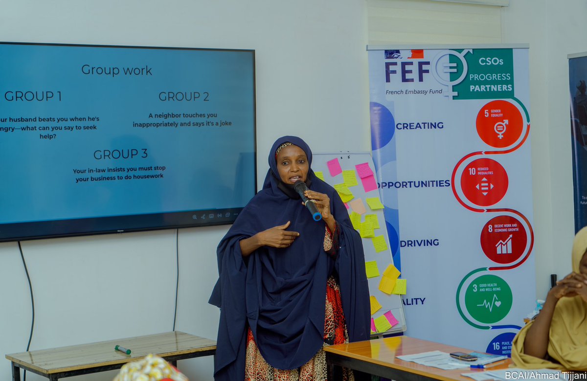 BridgeConnectNG's tweet image. What happens when women are equipped to fight gender based violence?
 
Last week, @bridgeconnectng kicked off Phase II of the #WAVESProject in Kano with support from @FranceInNigeria 
Over 50 women from 8 LGAs joined a powerful 2-day training on GBV awareness and prevention.