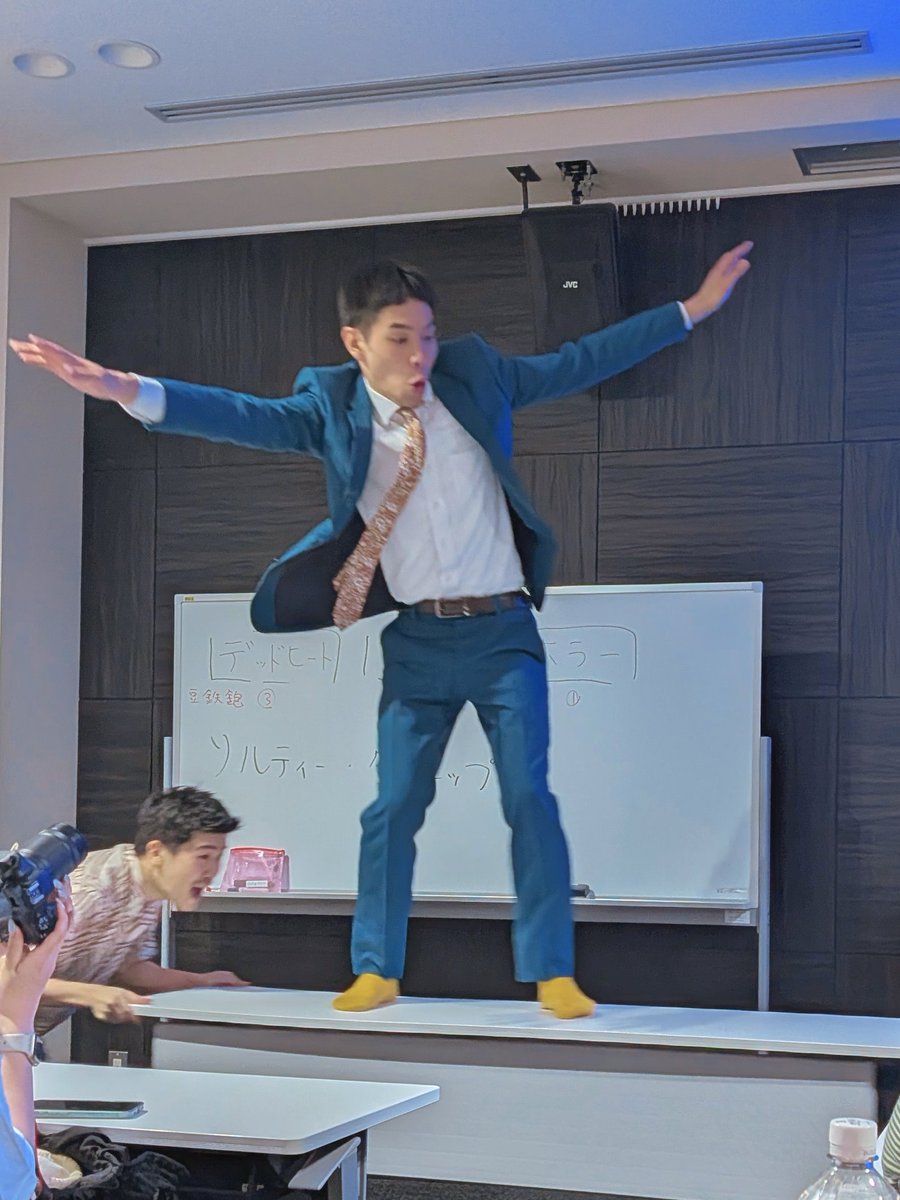0waRa1_1's tweet image. ⓪⑦②⑧②⑤ セーホー大会
毎回色々と凄いを更新してくる
イチゴと豆鉄砲のツーマンライブ‼️
イチゴの新ネタは
今回はどっちも何か凄かったな〜
2本目の妊活ネタが個人的ツボでした😂
企画は手汗で塩漬けにした蕪を
食して判定するという激ヤバ内容🤢
完全撤収時刻まで
笑わせてくれて39︎❕🫶🏻✨