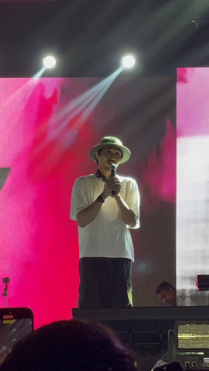 The only reason why I attended Latihan Pestapora. I grow up with their music. I grow up during the time where there was cultural exchange between Malaysia ans Indonesia. Unlike today we have so much animosity online. Plus, the music and culture export seem one sided.