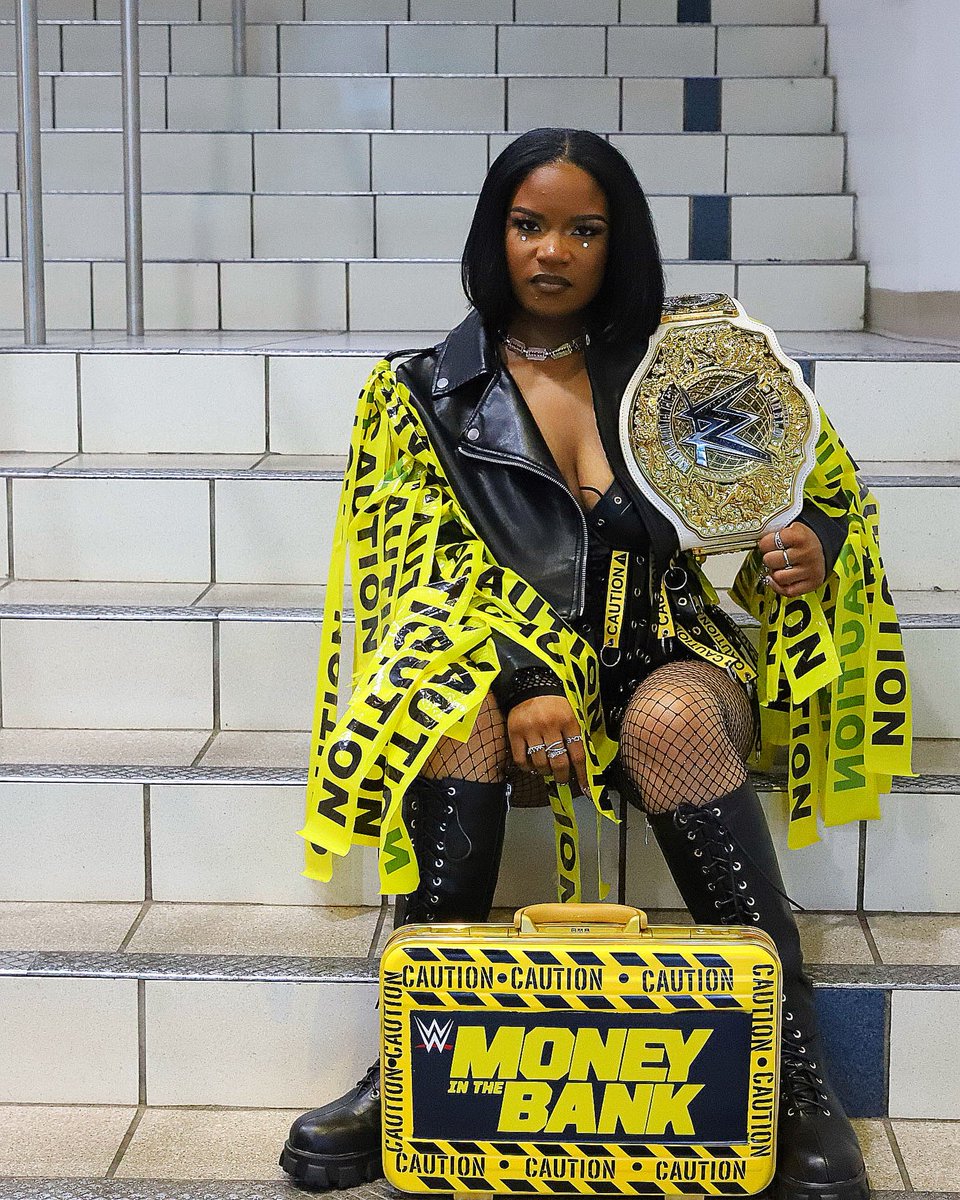 CallMeGlow28's tweet image. It’s Monday Night CAUTION! ⚠️ @TheTrinity_Fatu #MondayNightRAW #WWE