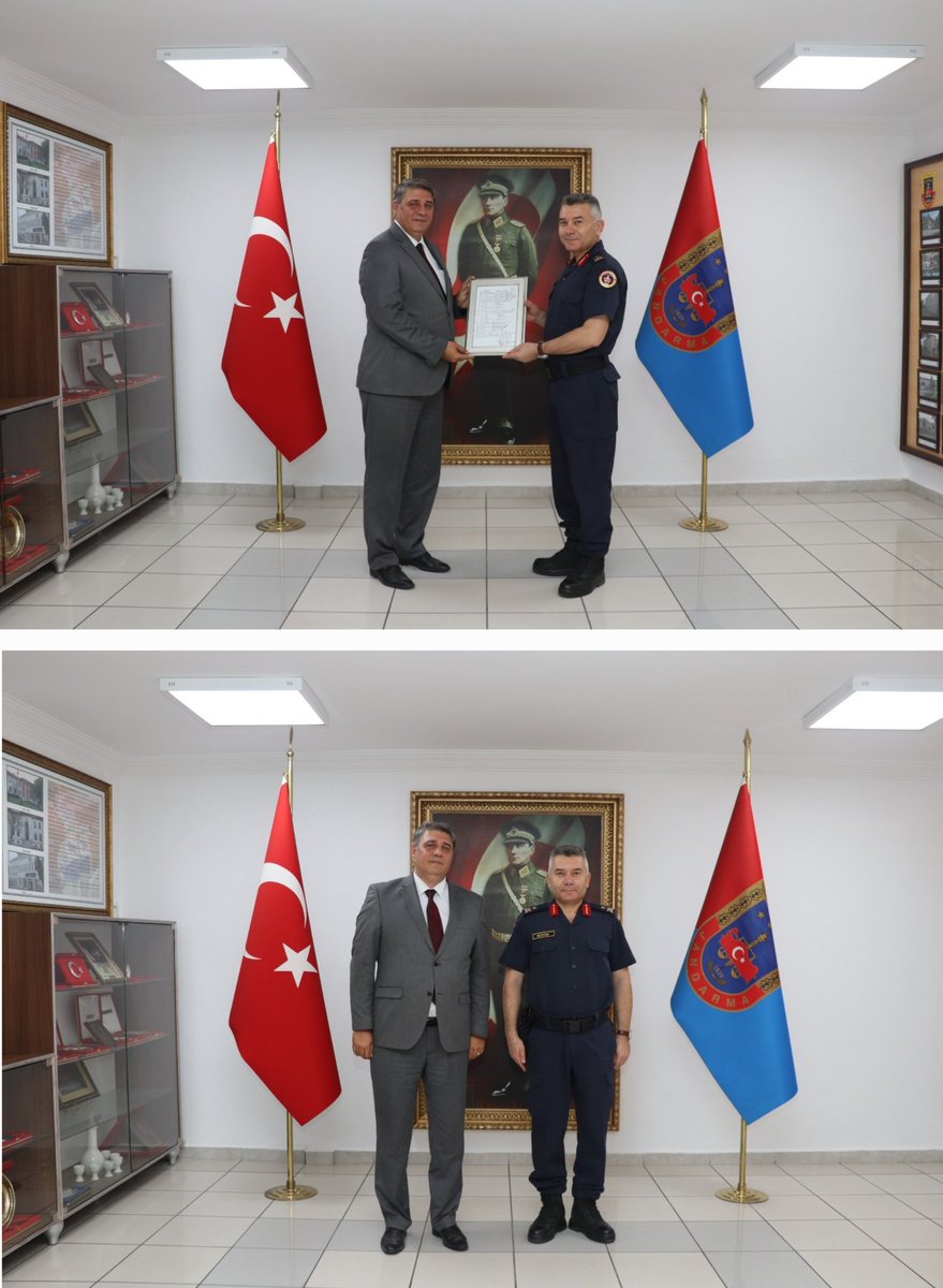 Muğla İl Jandarma Komutanı Sn.Tuğgeneral Emrullah BÜYÜK'ü, kendisine Doğum Belgesini takdim ederek Makamında ziyaret ettik.Nezaketi ve misafirperverliğinden dolayı teşekkür ederiz.

<a href="/tcmuglavaliligi/">Muğla Valiliği</a>
<a href="/muglailjandarma/">Emrullah BÜYÜK</a> 
<a href="/UtkuCandan10/">Utku Candan</a>