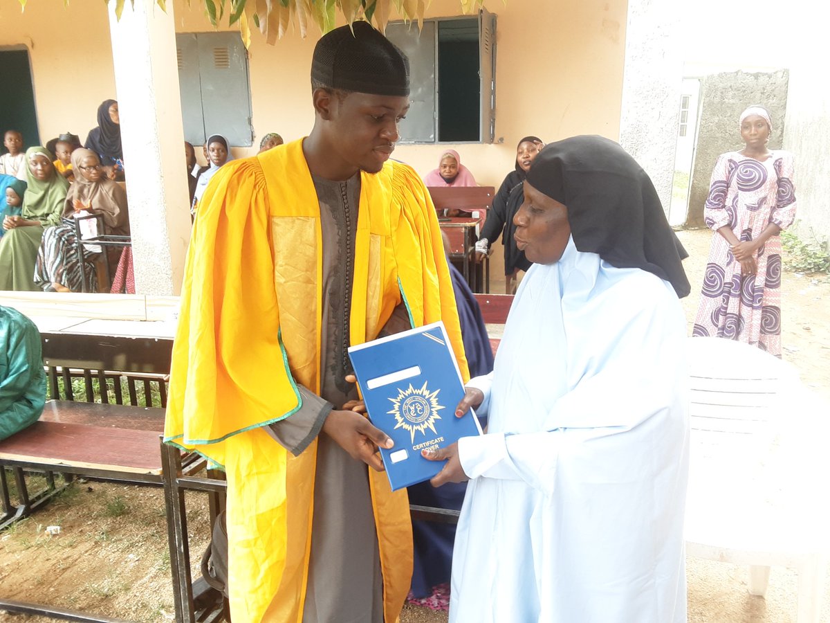 FomwanB's tweet photo. FOMWAN Nursery, Primary &amp; Model Secondary School GRA Bauchi Hosts Cultural day and Graduation Ceremony.
The occasion brought together students, Teachers parents, and other staff to witness wonderful cultural displays, traditional attire, and performances that showcased the beauty https://t.co/NJ450U71II