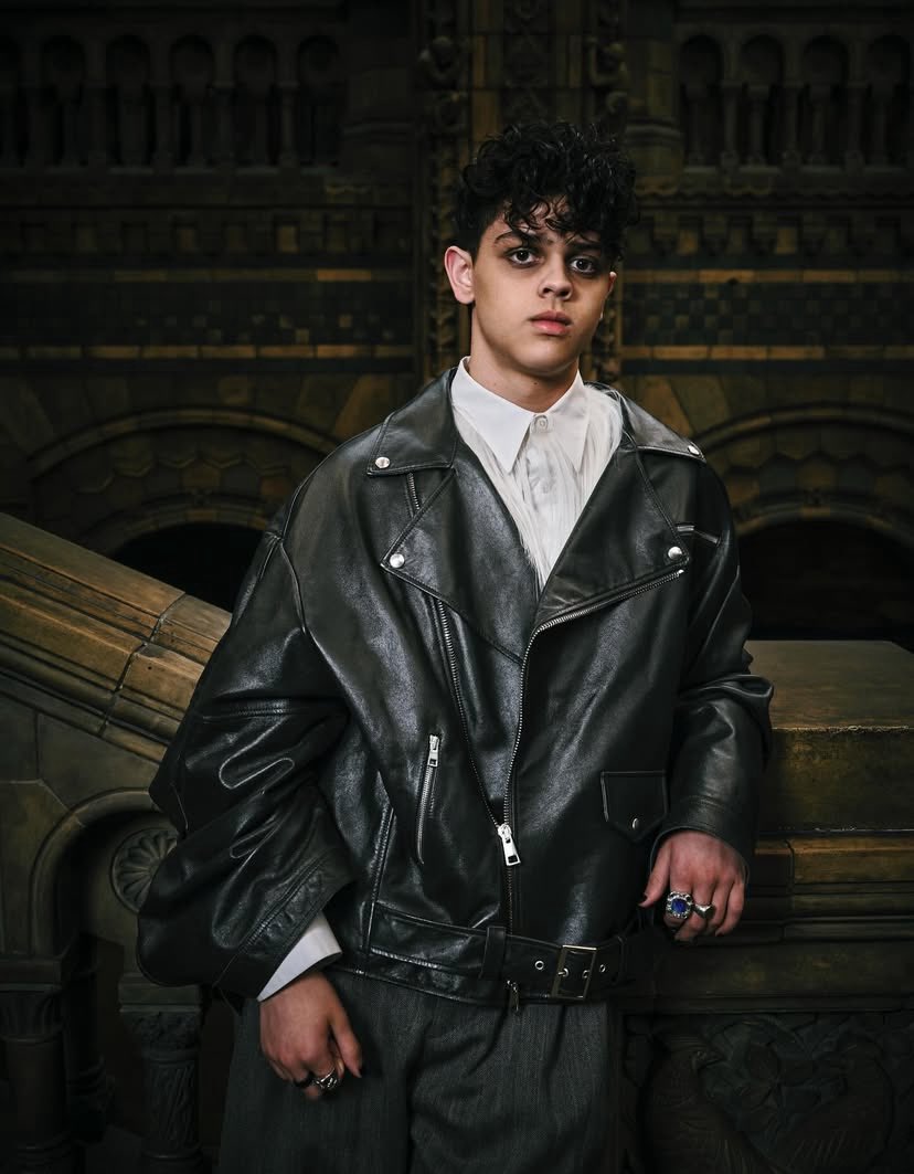 rapptega's tweet image. isaac looks so fucking cool!!! this style suits him so well