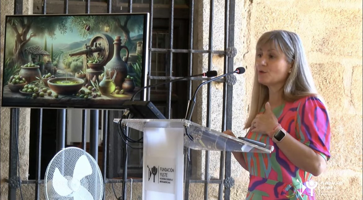 Speculum Medicinae (@speculum_med) on Twitter photo Ana I. Martín, de <a href="/clasicas_uva/">Filología Clásica UVa</a> y @speculummedicinae, participó el pasado 25 de julio en el curso de verano de la <a href="/fundacionyuste/">Fundación Yuste</a> “Salud, enfermedad y nutrición en el reinado de Carlos V” con la ponencia ‘Comer y beber para mantener la salud. La dieta en tiempos del Emperador’. Ana I. Martín, de <a href="/clasicas_uva/">Filología Clásica UVa</a> y @speculummedicinae, participó el pasado 25 de julio en el curso de verano de la <a href="/fundacionyuste/">Fundación Yuste</a> “Salud, enfermedad y nutrición en el reinado de Carlos V” con la ponencia ‘Comer y beber para mantener la salud. La dieta en tiempos del Emperador’.