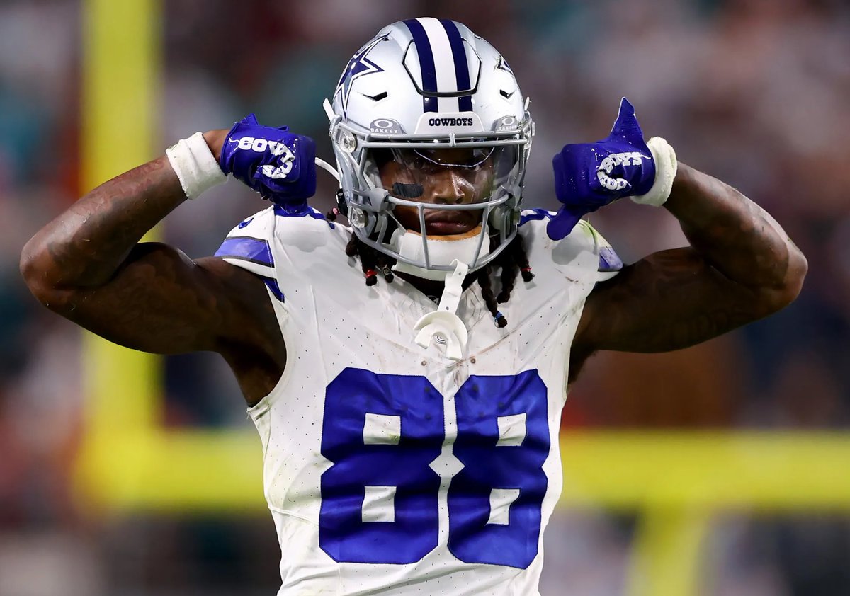 Last year I told you to:

• Fade Christian McCaffrey
• Take Derrick Henry early 
• Draft JJetas despite the QB concerns

And that single handedly won leagues. 

So this is EXACTLY how the 1st Round of your Fantasy Draft should go this year🧵⬇️