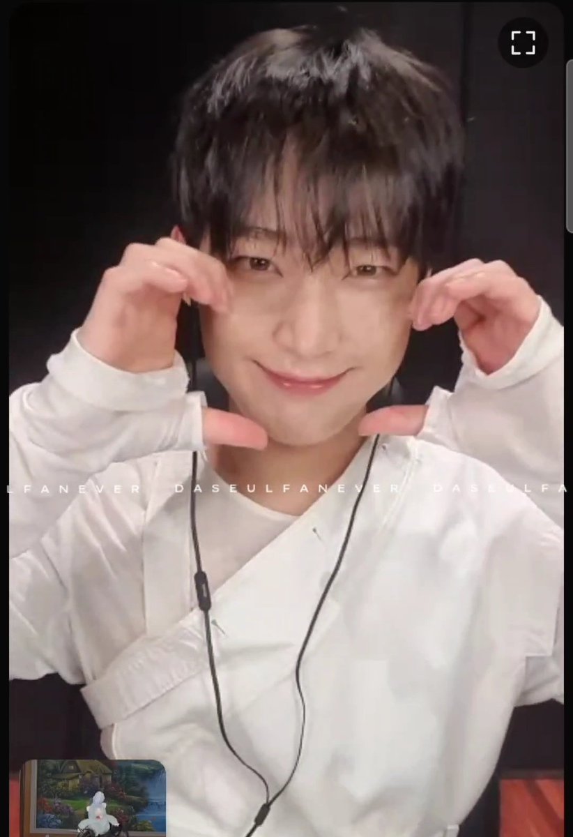 daseulfanever's tweet image. 250728 KPOPMERCH x ENHYPEN Video Call Event SUNOO 선우
🥹🤏🫶 SO CUTE