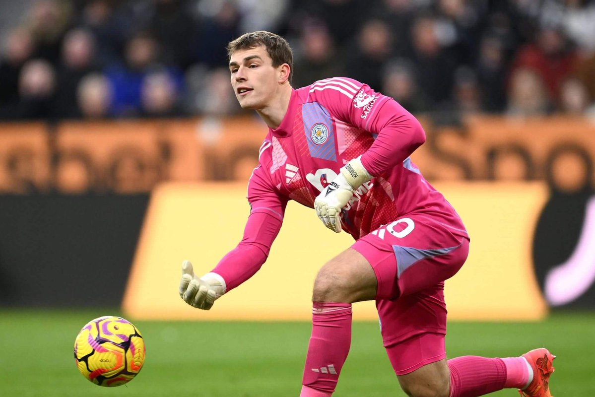 WHUFCFZ's tweet image. Mads Hermansen is Graham Potter&apos;s No.1 target for the goalkeeper position, and is valued at £25m. He has been recommended by Hammers goalkeeping coach Casper Ankergren.

However, if a deal proves difficult then Sheffield United&apos;s Michael Cooper is a strong alternative.

(via C&amp;amp;H)
