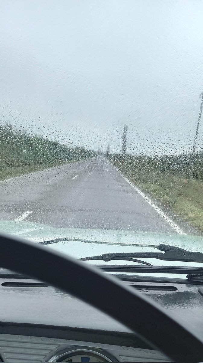 Buenos días 🤗 tengan un feliz lunes y excelente semana.🙋‍♂️🌨☕️💪