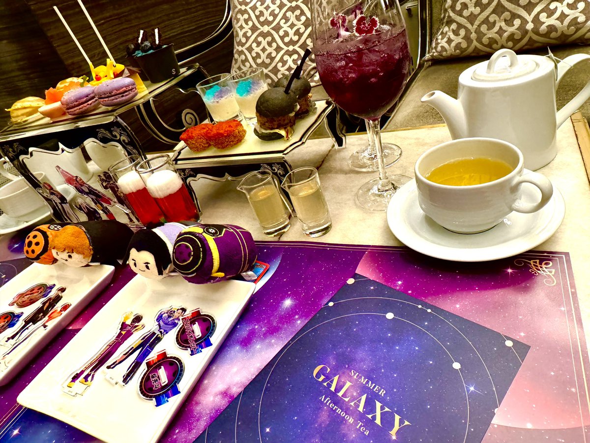 y_dont_'s tweet image. 実はね…ゐくらさんと宇宙組会をしてきたの〜🧡💜🪐✨🛸
(今勝手に私が名付けた)
宇宙アフヌンを堪能してきた〜。
もうブンブンの宇宙組じゃん!ってくらい揚げ物あったり、ロリポップ🍭あったりドリンクの名前は【ギャラクシー】が付いてたり…もう最高すぎた✨ゐくらさんありがとう😭🙏