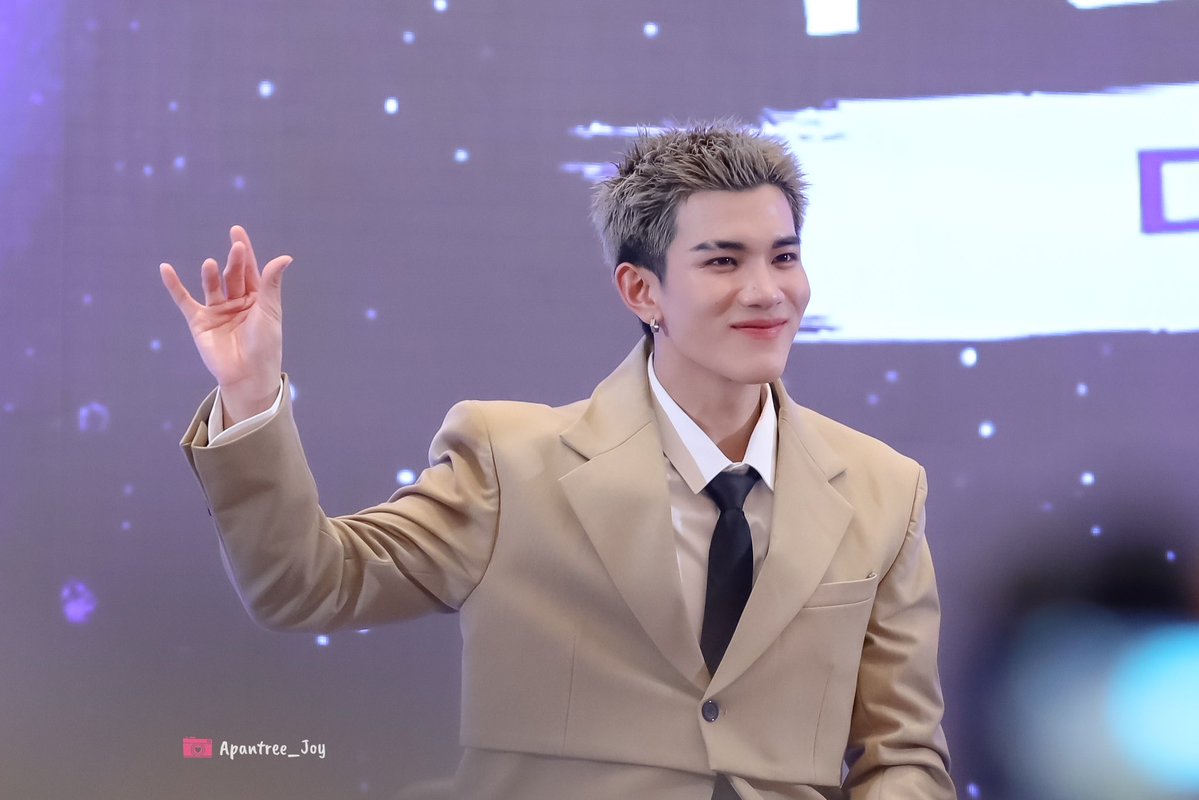 Apantree_joy's tweet image. Cutieeee… 🥰 @tawattannn 

#Fourth1stFMinShanghai 
#Fourthnattawat #โฟร์ทณัฐวรรธน์ 

[📷#ByApantree]