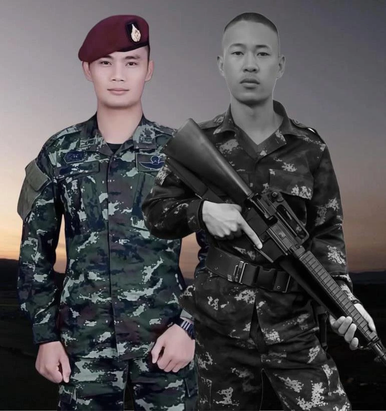 ronakorn's tweet image. #Thailand ⚔️ #Cambodia : สดุดี 2 วีรชน จ่าสิบเอก อโณทัย ป้องแก้ว และพลทหาร สิรวิชญ์ ภิญโญสุข สละชีพเพื่อชาติ จาการสู้รบบริเวณปราสาทตาควาย สุรินทร์ หลังเขมรโจมตีหนักก่อนหยุดยิง
#ไทยกัมพูชา #ชายแดนไทยกัมพูชา #ไทยนี้รักสงบแต่ถึงรบไม่ขลาด #ทหารไทย #กองทัพบก #กองทัพอากาศ #กองทัพเรือ