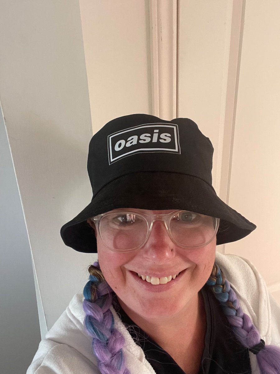 jenjendix's tweet image. Getting in the mood for Sunday ! @liamgallagher @oasis @wembleystadium