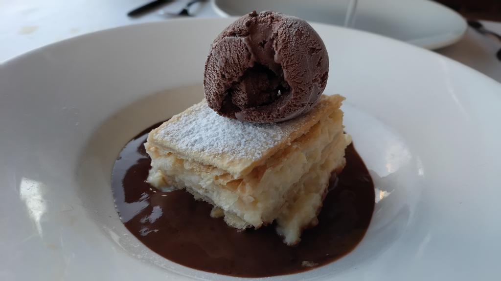 OdioEternoAlPP's tweet image. Joder, joder, joder... Milhoja de arroz con leche.