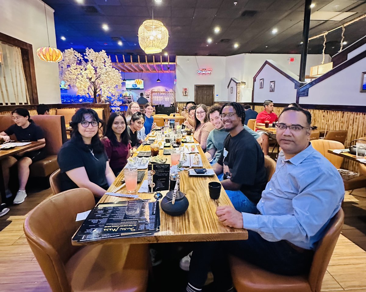 GaharwarLab's tweet image. We love lab lunch breaks! We recently celebrated the graduation and new careers of two of our lab members - Sridevi Conjeevaram and Ryan Davis! They will be missed, but wishing them the best of luck!🥳🎉