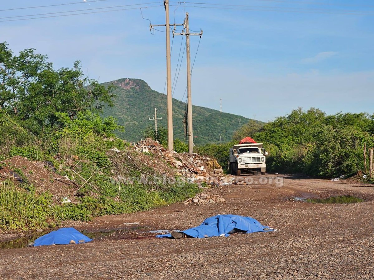 HtTrejo's tweet image. &lt;&lt;Localizan los cuerpos de tres miembros de una familia, con huellas de tortura y el tiro de gracia en Tepuche y Mojolo al norte de Culiacán, Sin&gt;&gt;blogdelnarco.