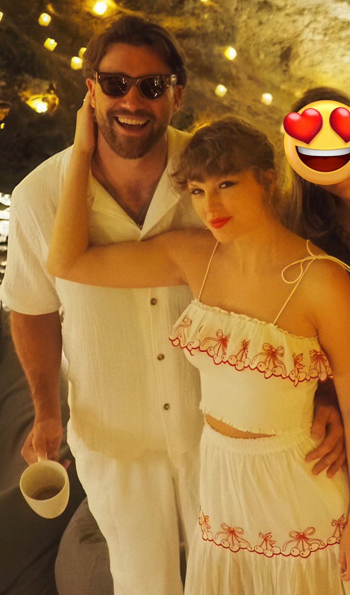 silentswiftie89's tweet image. okay but 🥰