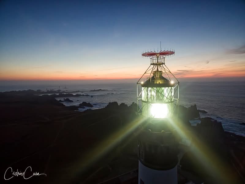 cain_cedric's tweet image. Souvenir de l&apos;allumage du phare du Créac&apos;h. #pennarbed #ouessant #iledouessant  #creachlighthouse #creach #phare #phareducreach #iroise #merdiroise  #lumieresdouessant #cedriccain #letelegramme #ouestfrance #magnifiquebretagne