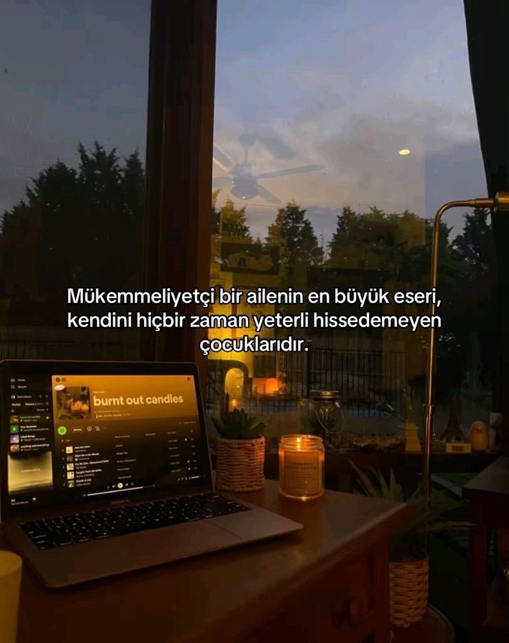 Başak/Kova/Oğlak/Akrep burçları 

Ay ve yükselen dahil