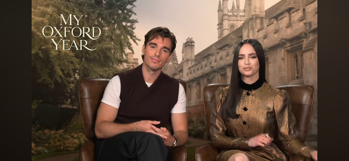 inspiringsofia's tweet image. i can’t wait to see anna and jaime come to life #myoxfordyear