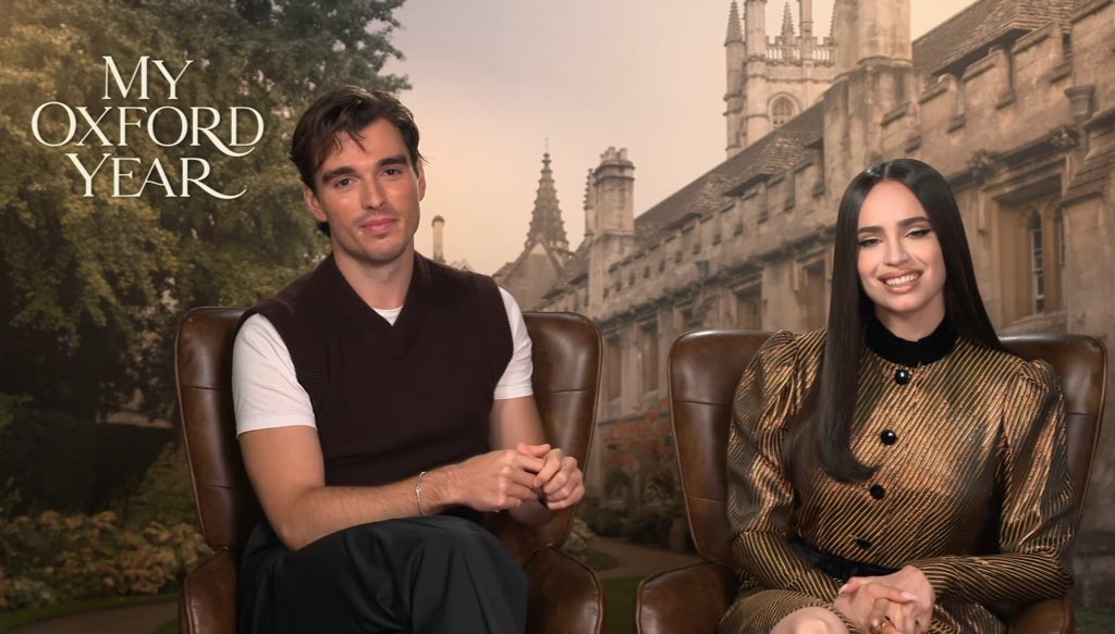 inspiringsofia's tweet image. i can’t wait to see anna and jaime come to life #myoxfordyear