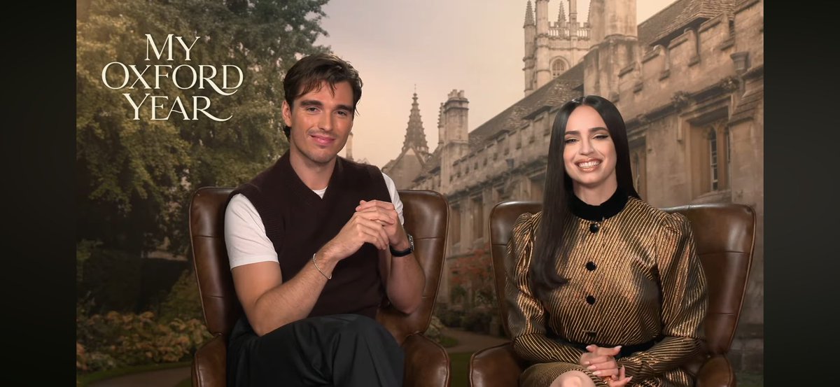 inspiringsofia's tweet image. i can’t wait to see anna and jaime come to life #myoxfordyear