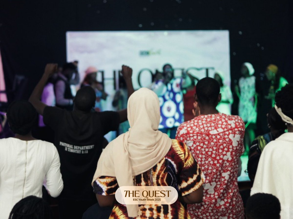 ESCYouths's tweet photo. What's the use of time spent with fellow believing youth without shaking body for God's glory? 🤌🤷

Quest Concert did not disappoint. 💃🕺

#ecwayouthweek #youthweek #thequest #fellowship #dance #praise #worship https://t.co/0ZWvmi0613