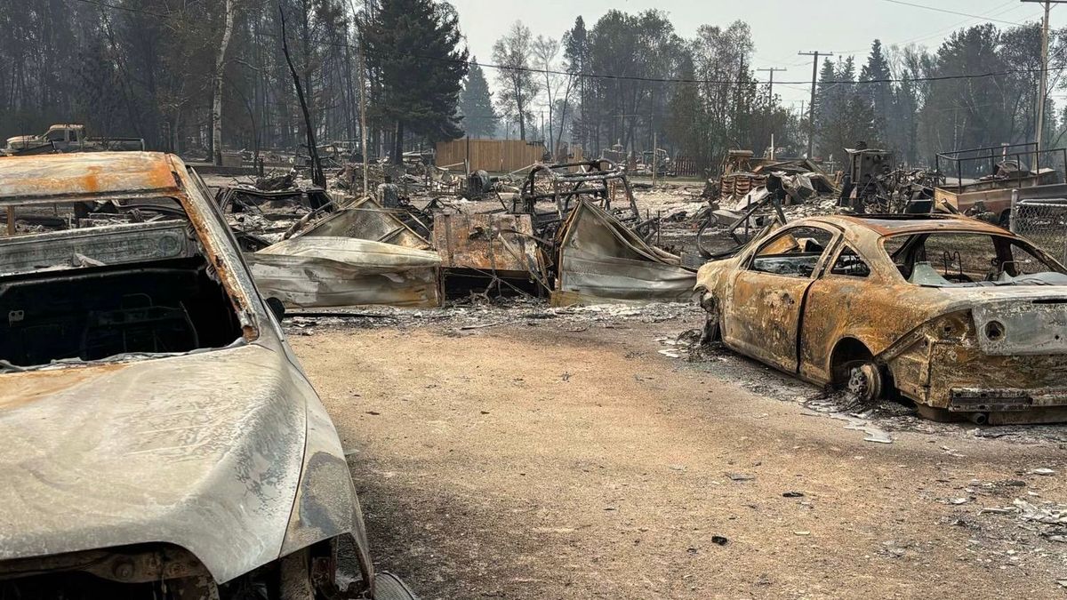 leaderpost's tweet image. 'It felt like a death': One Saskatchewan family's flight from wildfires bit.ly/4f6Ll12